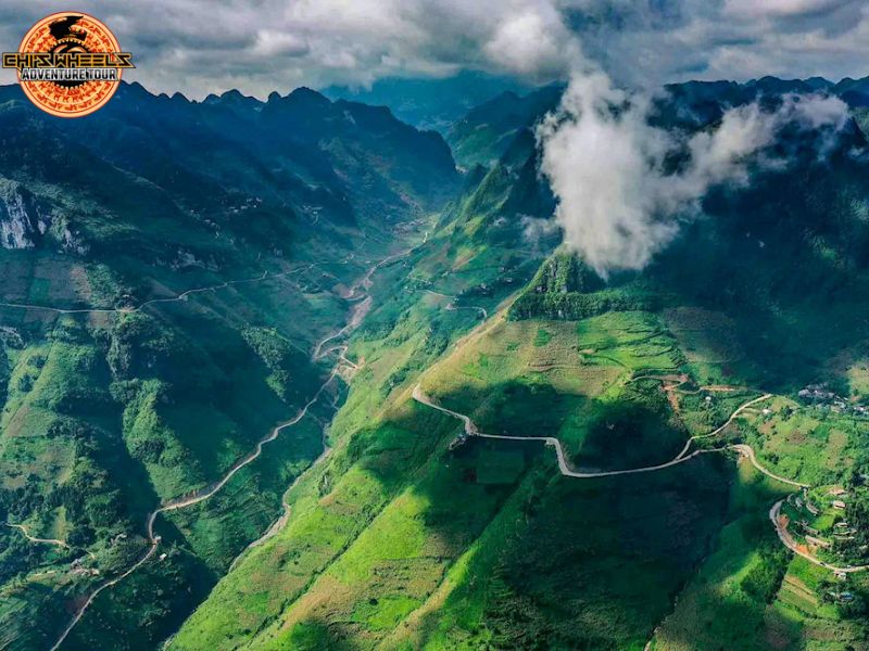 Exploring Northern Vietnam: Motorbiking the Stunning Ma Pi Leng Pass