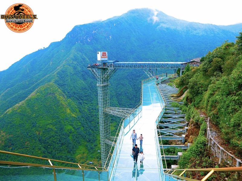 Exploring Northern Vietnam: Motorbiking the Stunning Ma Pi Leng Pass