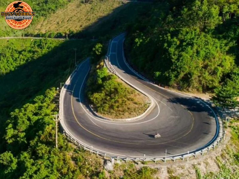 Motorbiking the Hai Van Pass in Vietnam