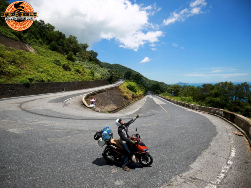 Motorbiking the Hai Van Pass in Vietnam