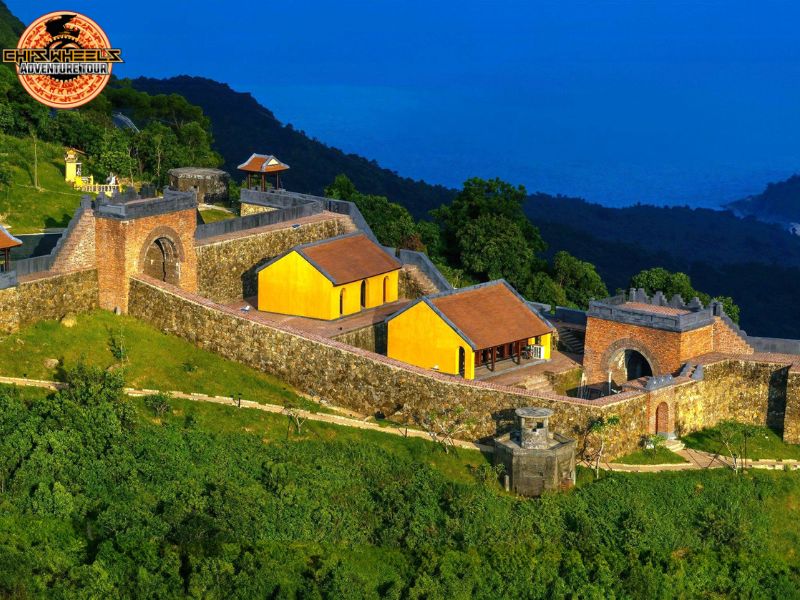 hai van pass motorcycle tour